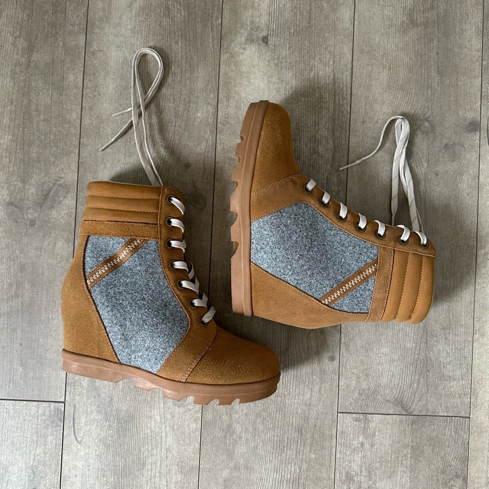 Serra Wedge Hiking Bootie Cow Suede Leather Tan/Gray Womens Size 8 Never Worn - Picture 3 of 14